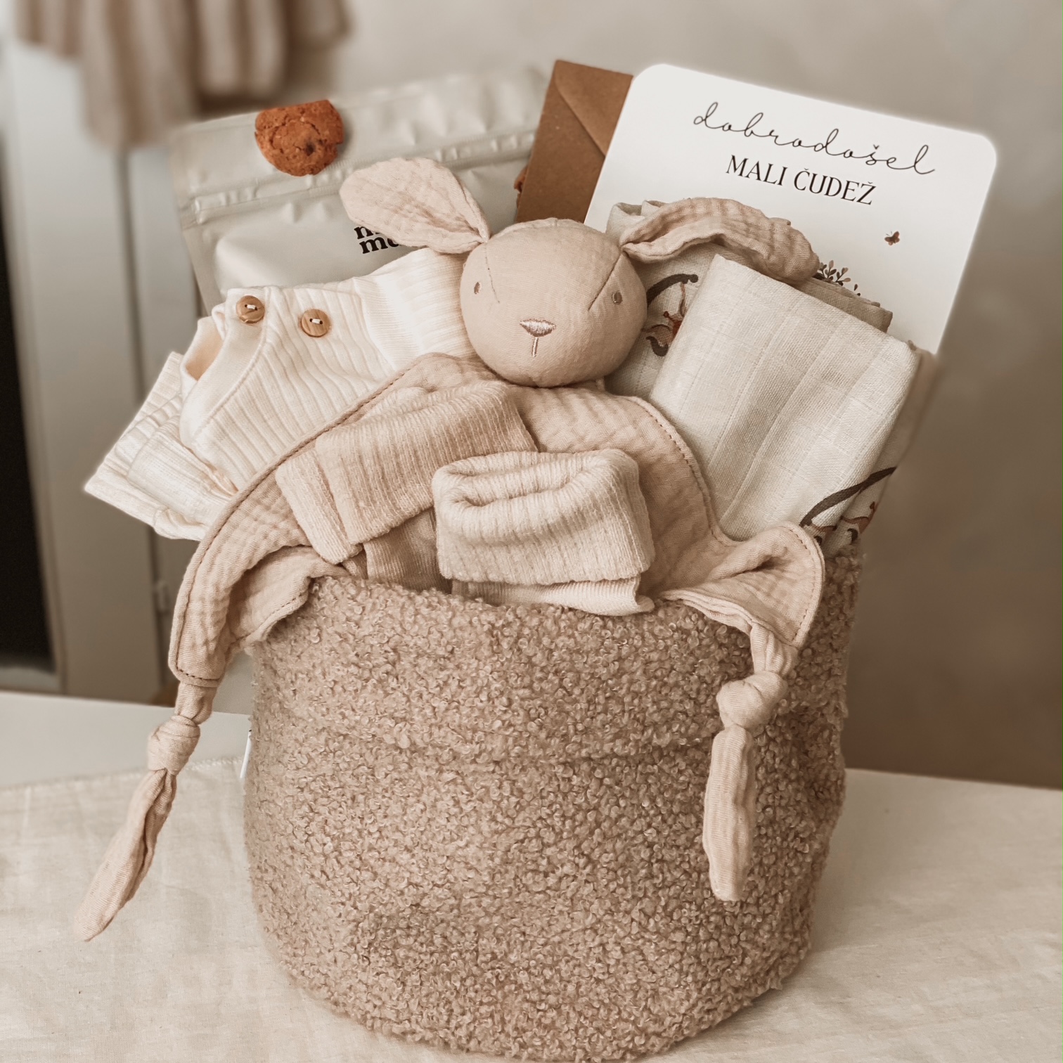 Darilni paket za mamico in dojenčka - Malo presenečenje