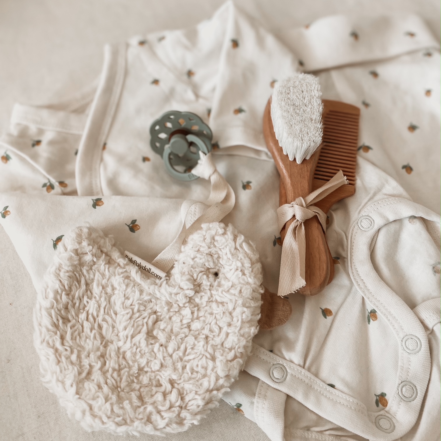 Darilni paket za novorojenčka - Svet v malem