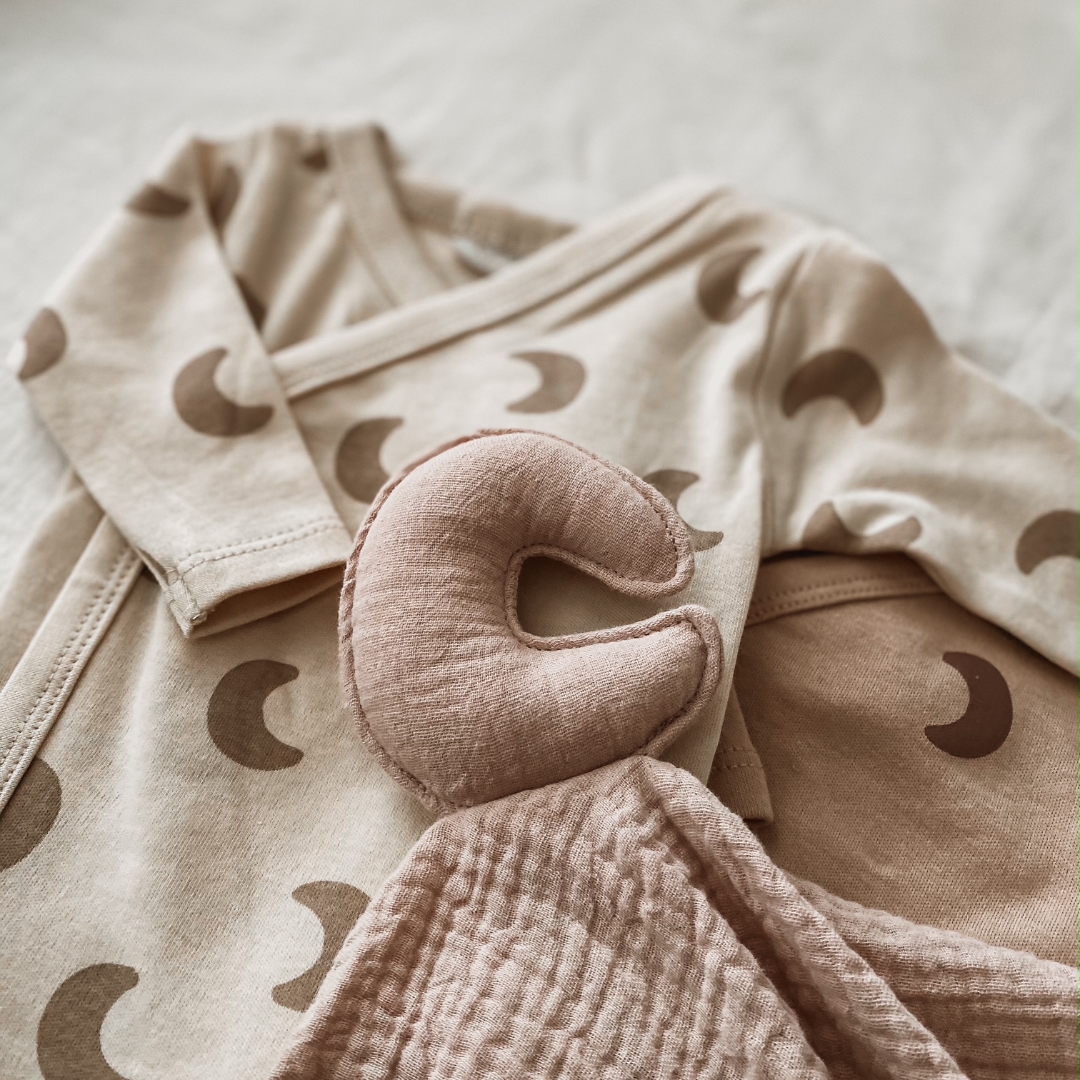 Darilni paket za novorojenčka - Ljubki dodatki