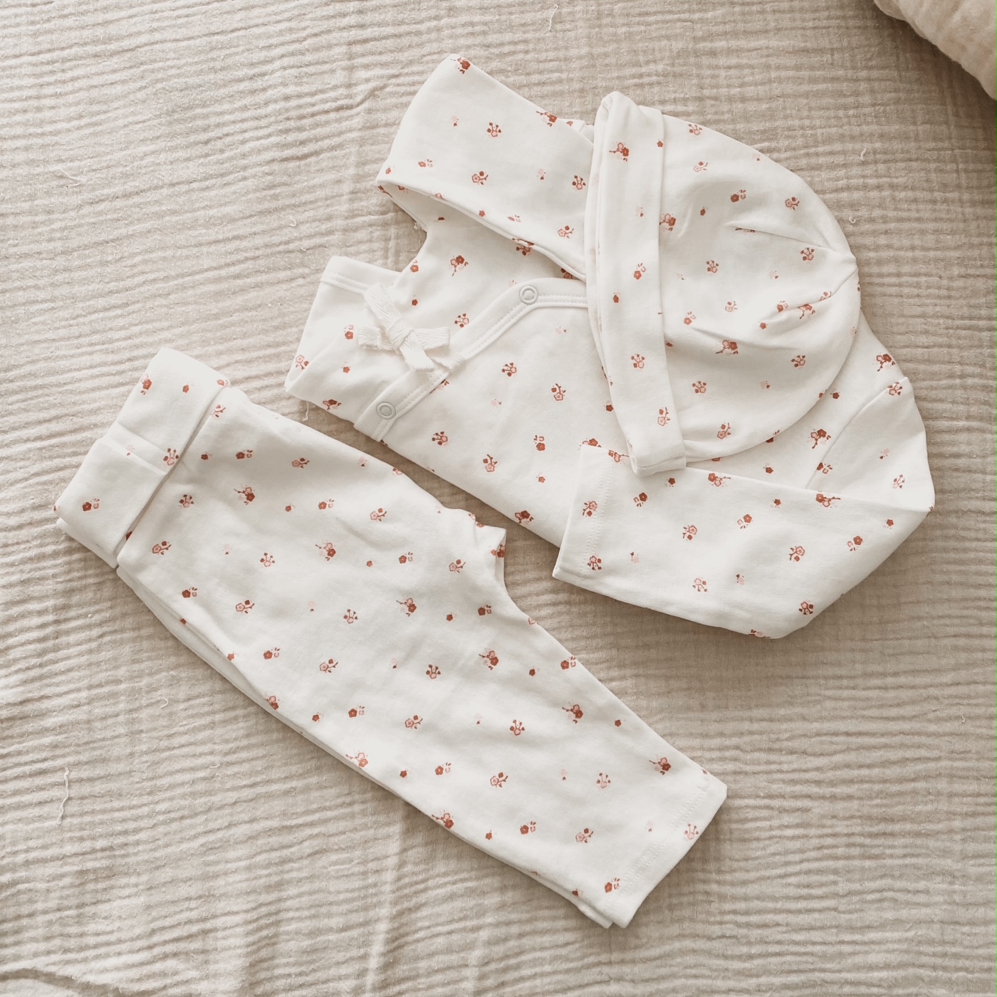 Komplet za dojenčka - Cvetlice