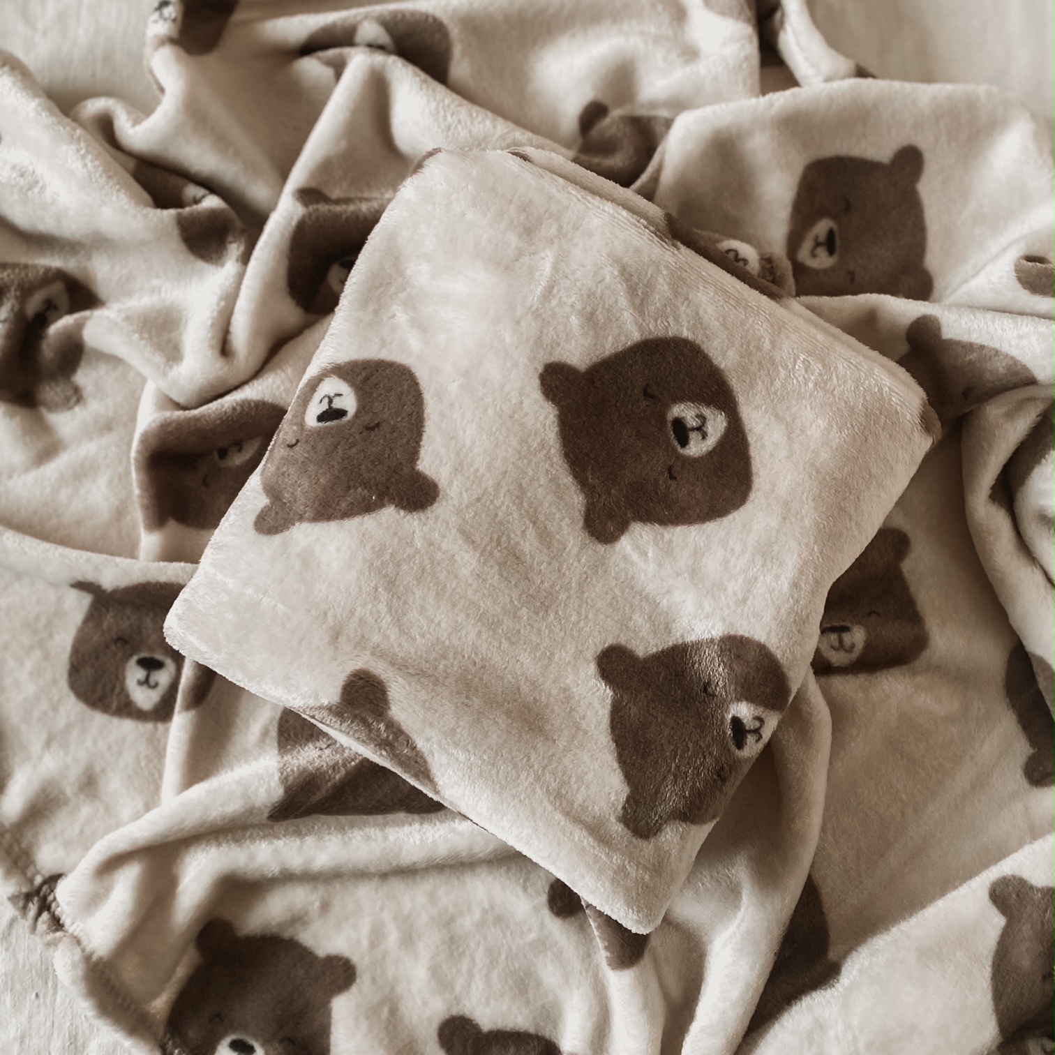 Topla mehka odejica medo