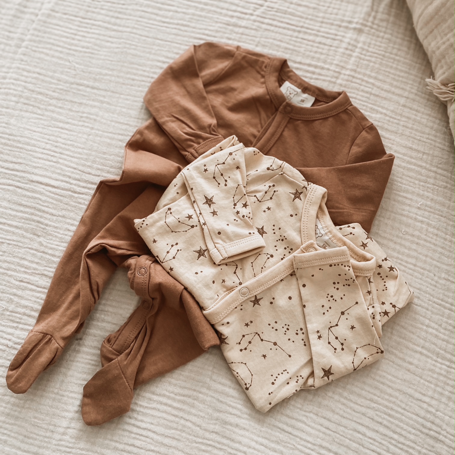 Komplet pajacev za novorojenčka - Zvezde