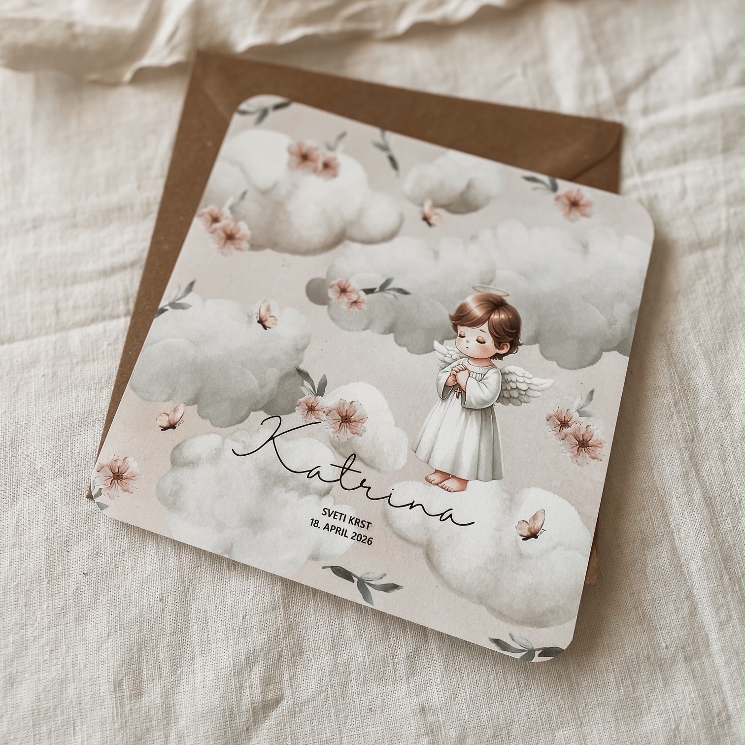 Čestitka za Sveti krst – Angel med oblaki